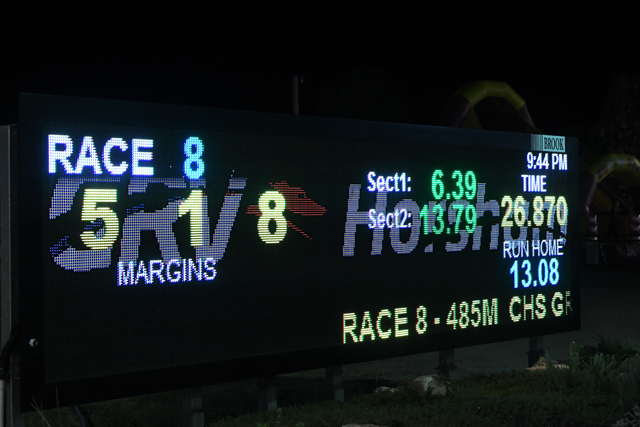 The semaphore board displays Orson Allen’s track record 26.87sec.